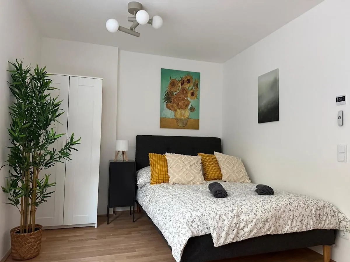 Central Modern Studio Apartment Vienna Austria