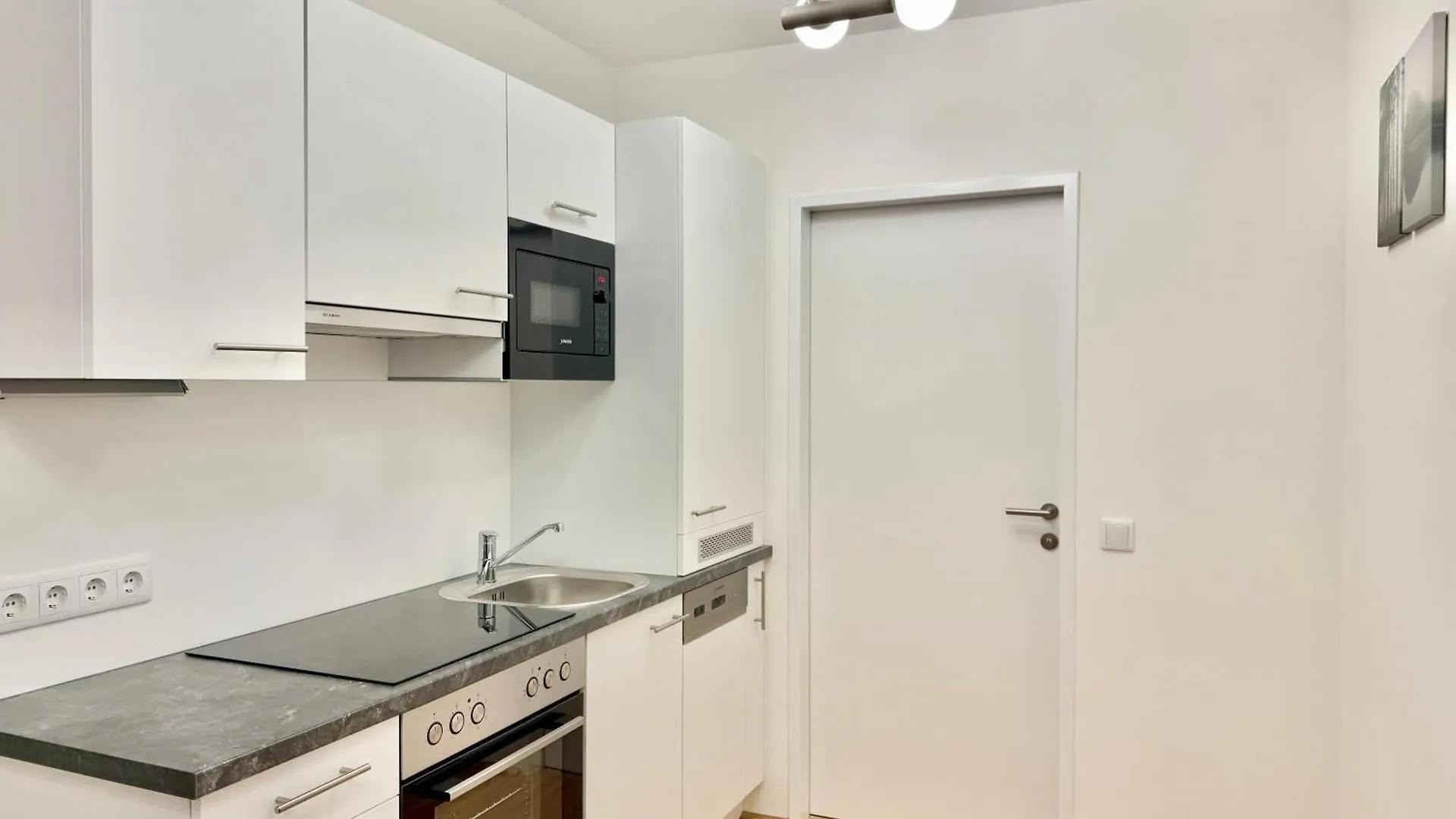 Central Modern Studio Apartment Vienna