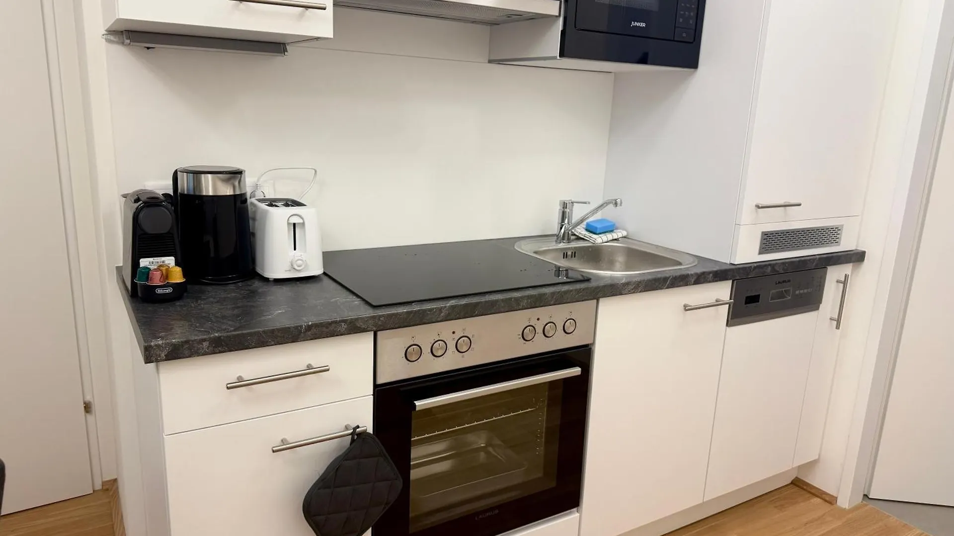 Central Modern Studio Apartment Vienna