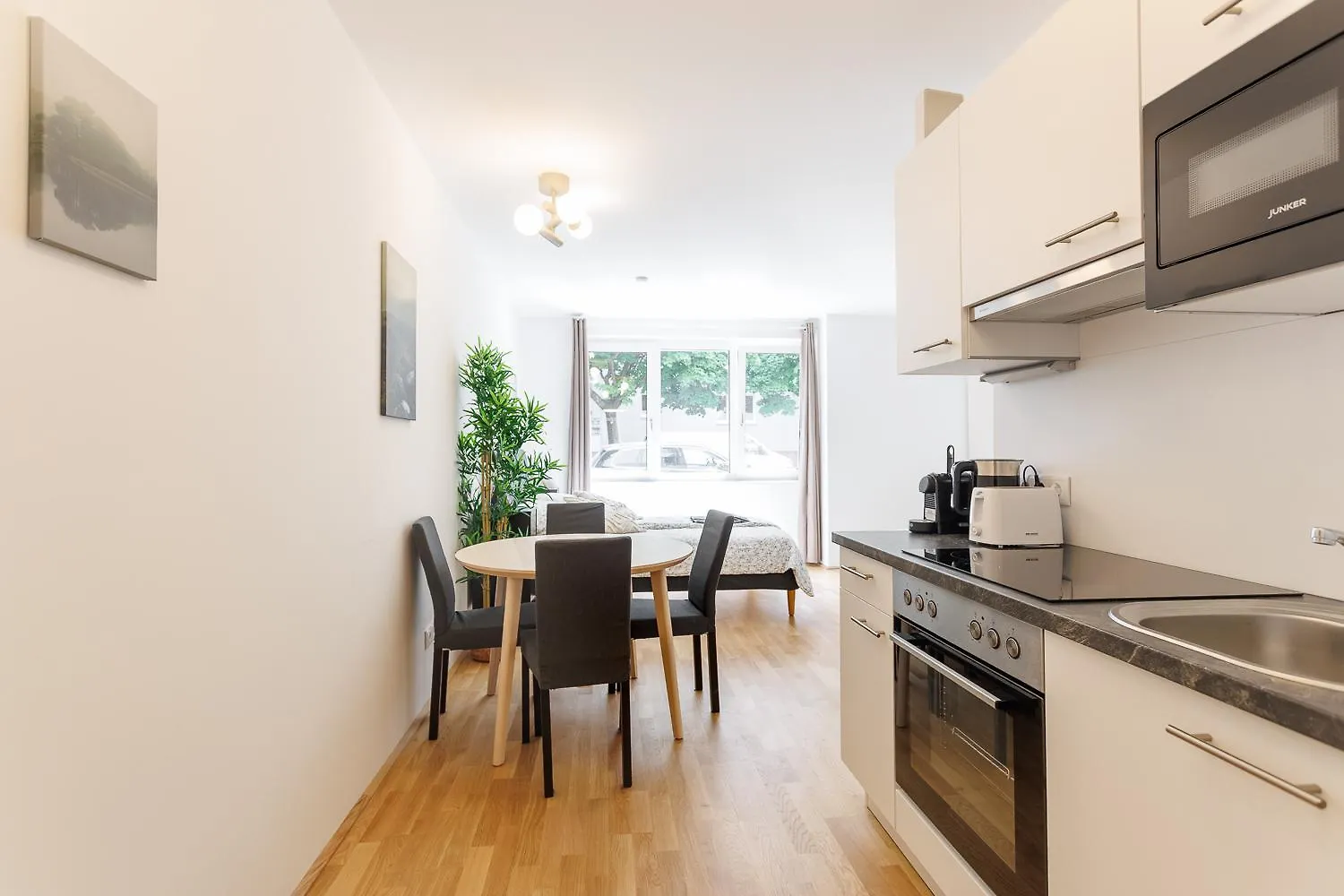 Central Modern Studio Apartment Βιέννη