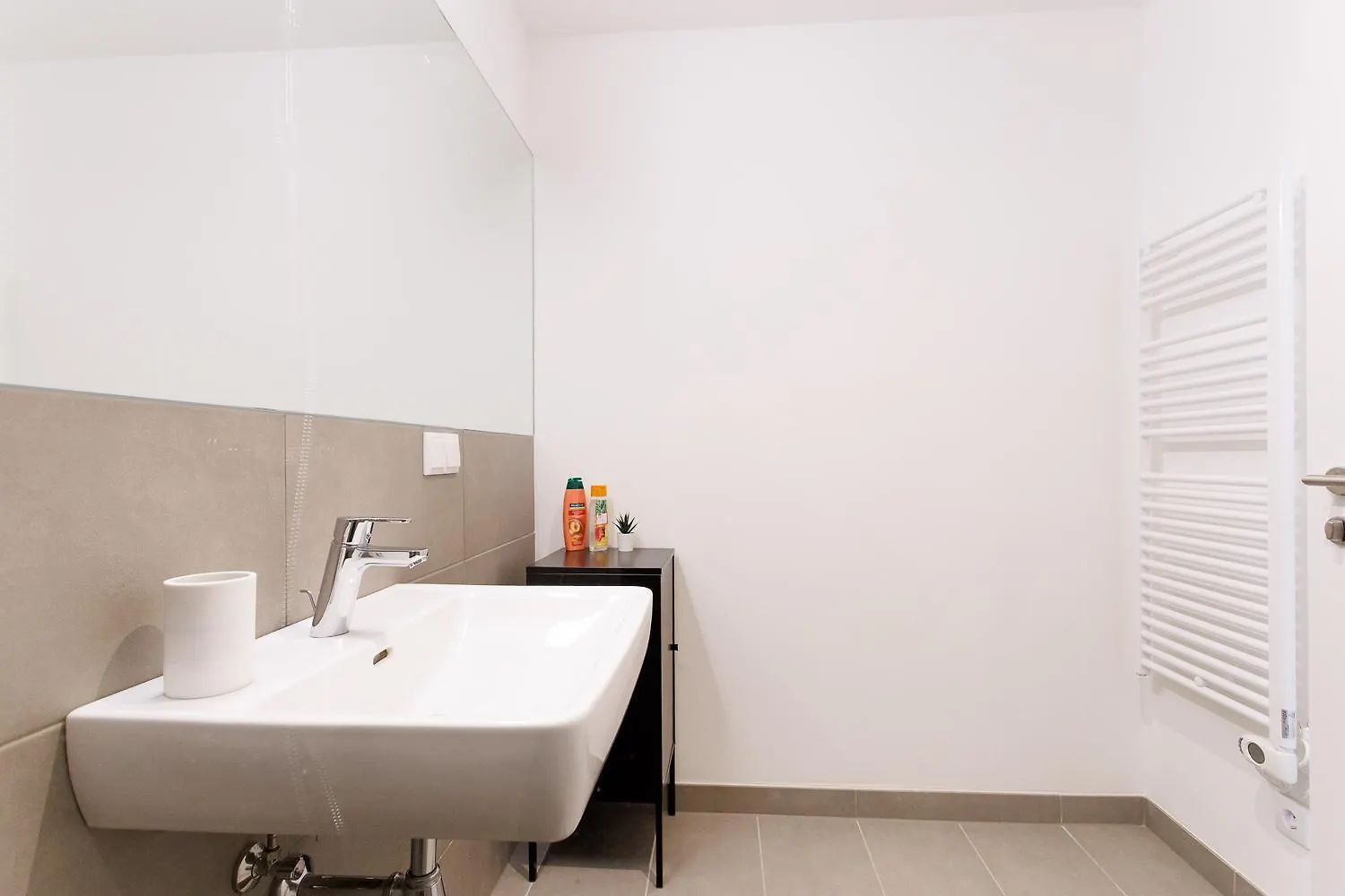 Central Modern Studio Apartment Βιέννη