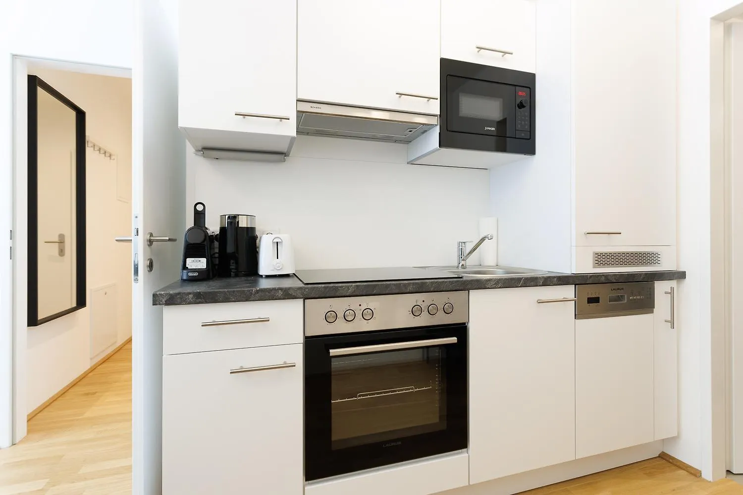 Central Modern Studio Apartment Vienna